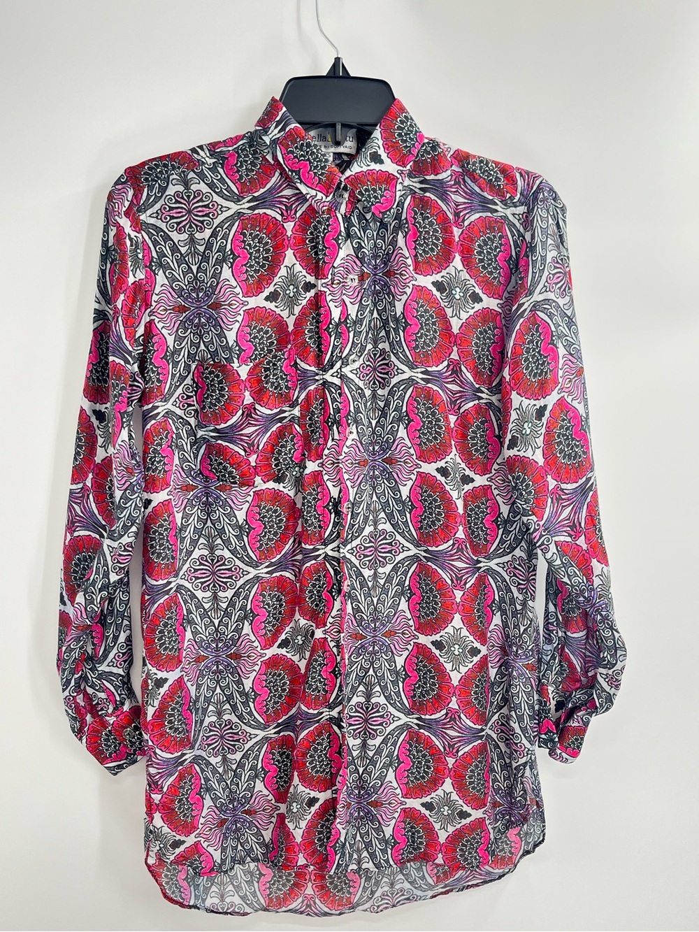 Bella Tu women's tunic style women's blouse. Size XS. 100% viscose.